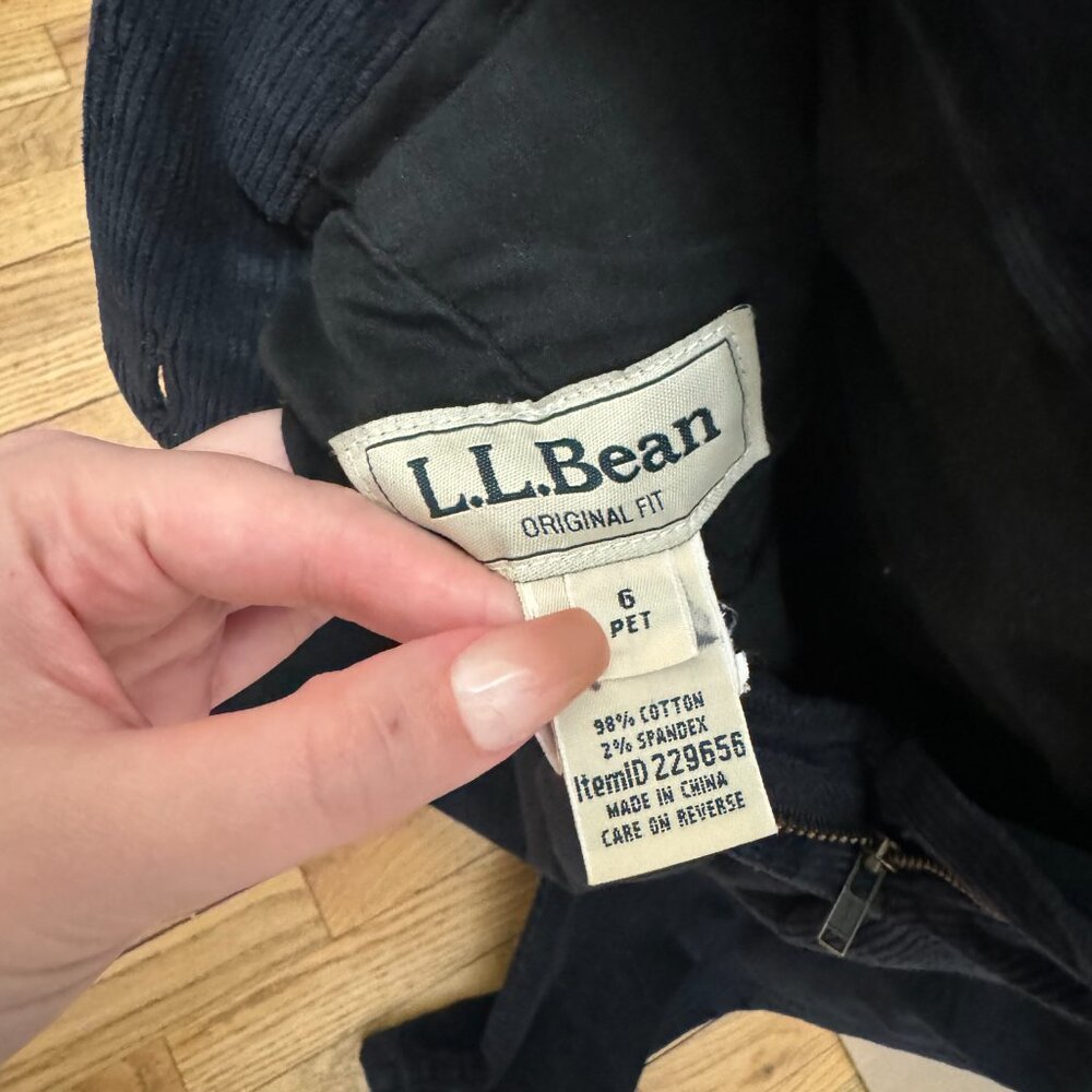 Vintage LL Bean Navy Blue Corduroy Pants (6P) - Picture 4 of 4